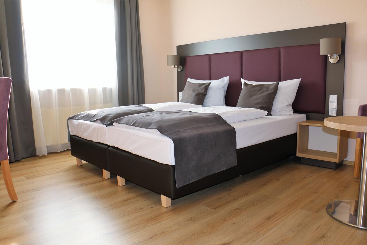 Hotel Zum Brunnen 스테인바크앰투너스 외부 사진
