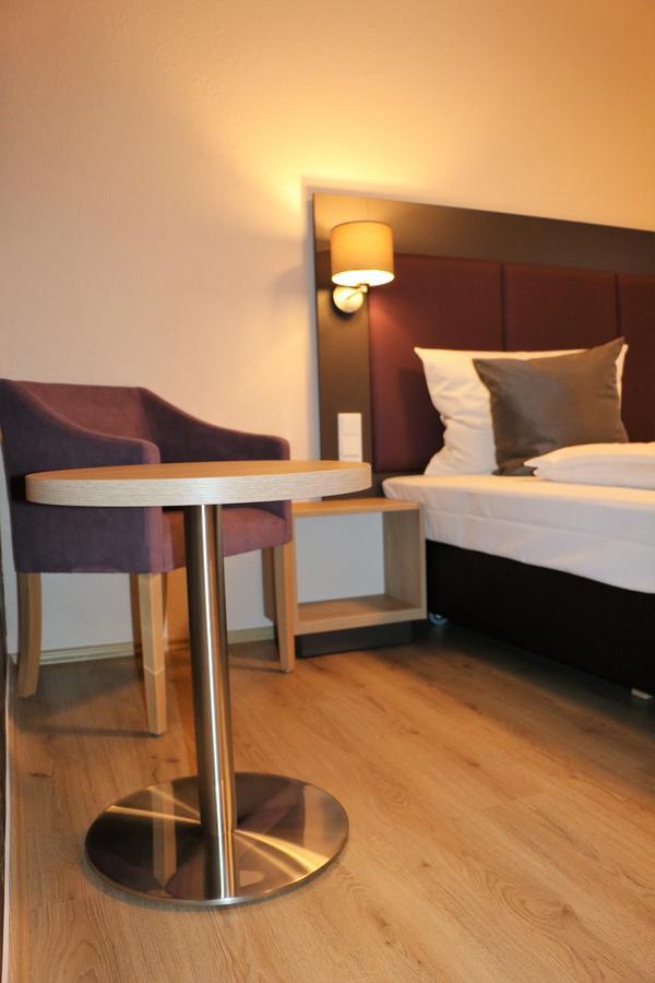 Hotel Zum Brunnen 스테인바크앰투너스 외부 사진